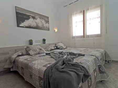 Maison spacieuse et lumineuse avec piscine privée et wifi en face d'un grand espace vert à L'Escala - Photo 22