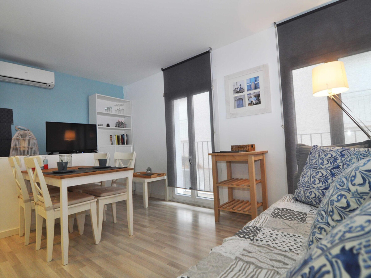 Appartement rénové avec terrasse privée à 400m de la plage - Photo 2