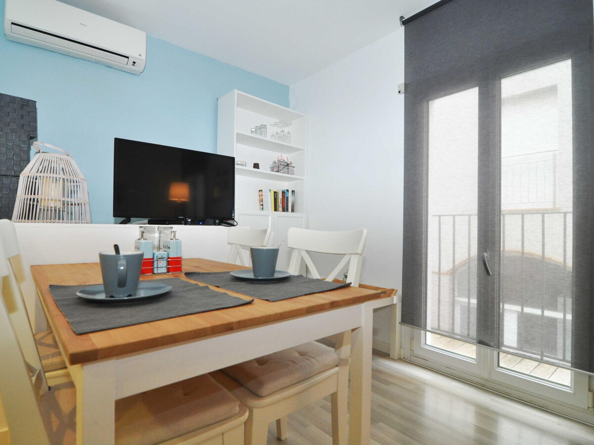 Appartement rénové avec terrasse privée à 400m de la plage - Photo 6