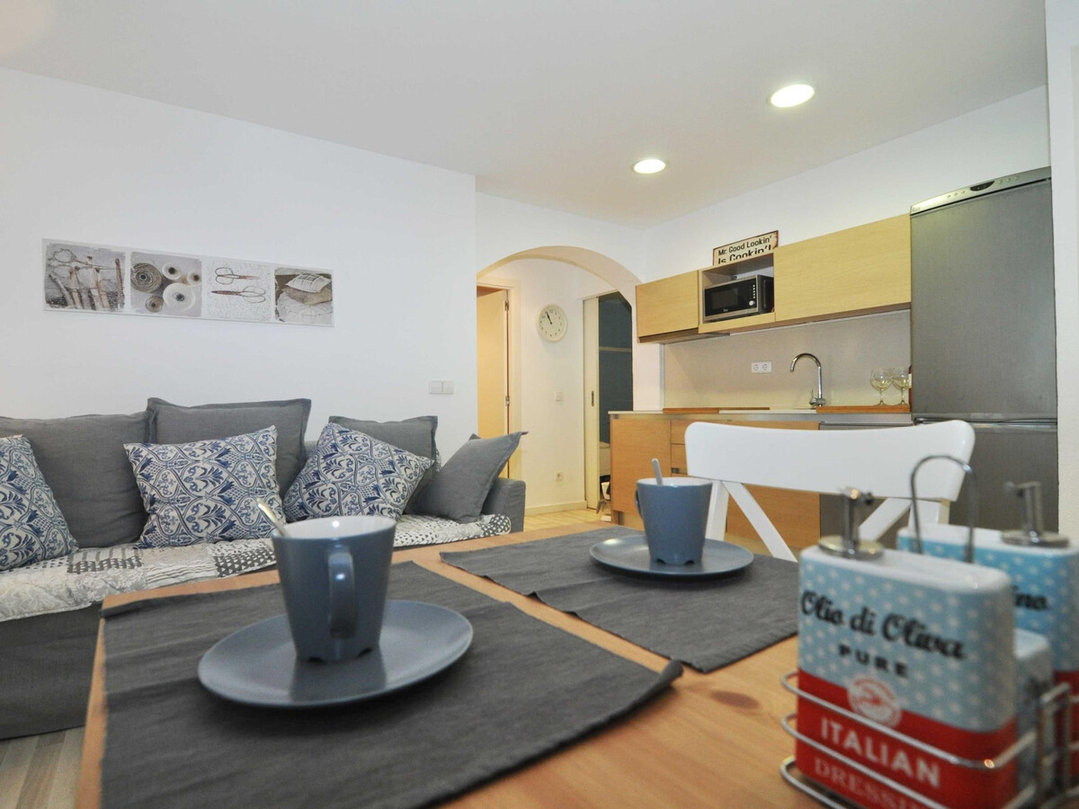 Appartement rénové avec terrasse privée à 400m de la plage - Photo 9