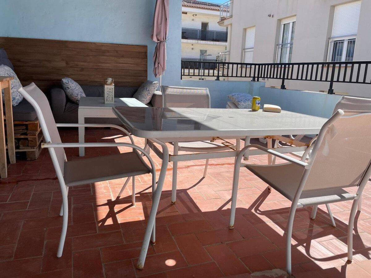 Appartement rénové avec terrasse privée à 400m de la plage - Photo 21