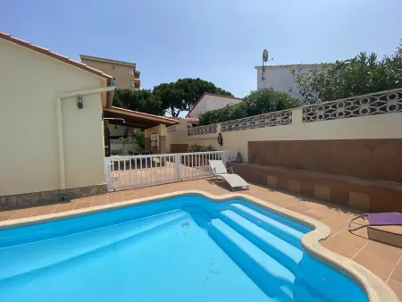 Villa Can Pep avec piscine privée et barrière de sécurité : photo 8