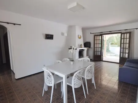 Maison Confortable sur la Costa Brava avec Grande Piscine et Jardin – Idéale pour Familles - Photo 9