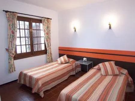 Maison Confortable sur la Costa Brava avec Grande Piscine et Jardin – Idéale pour Familles - Photo 11
