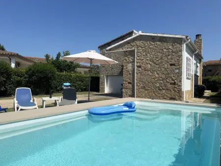 Location villa à Sant Martí d'Empúries, Maison rustique avec piscine privée et climatisation à Sant Martí d’Empúries