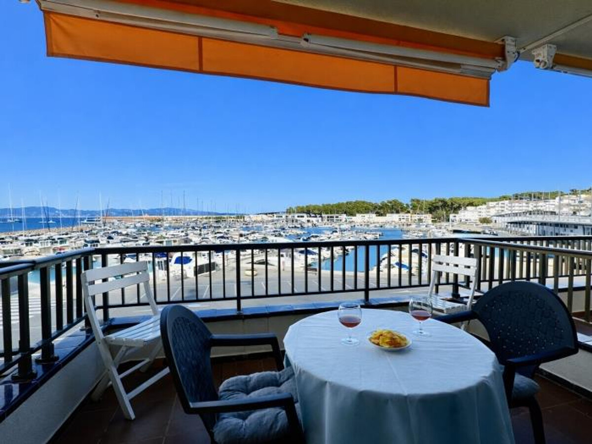 BUNSI, appartement vue port à L'Escala - Photo 2