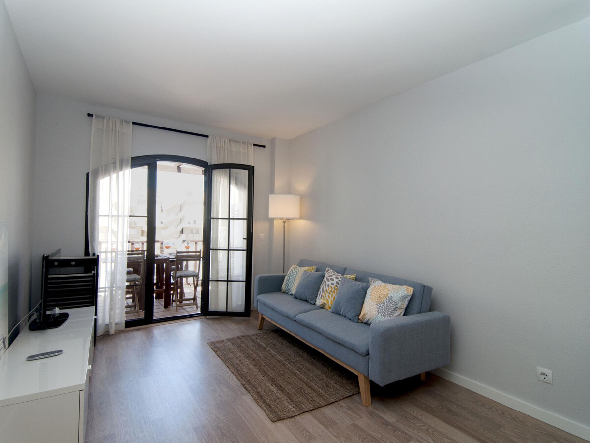 Appartement rénové avec terrasse vue mer au port - Photo 3