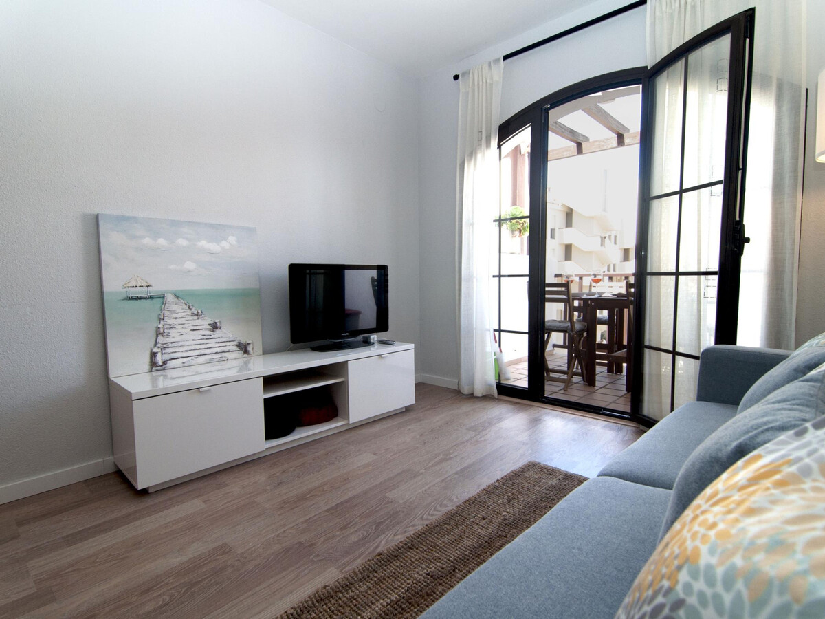 Appartement rénové avec terrasse vue mer au port - Photo 4