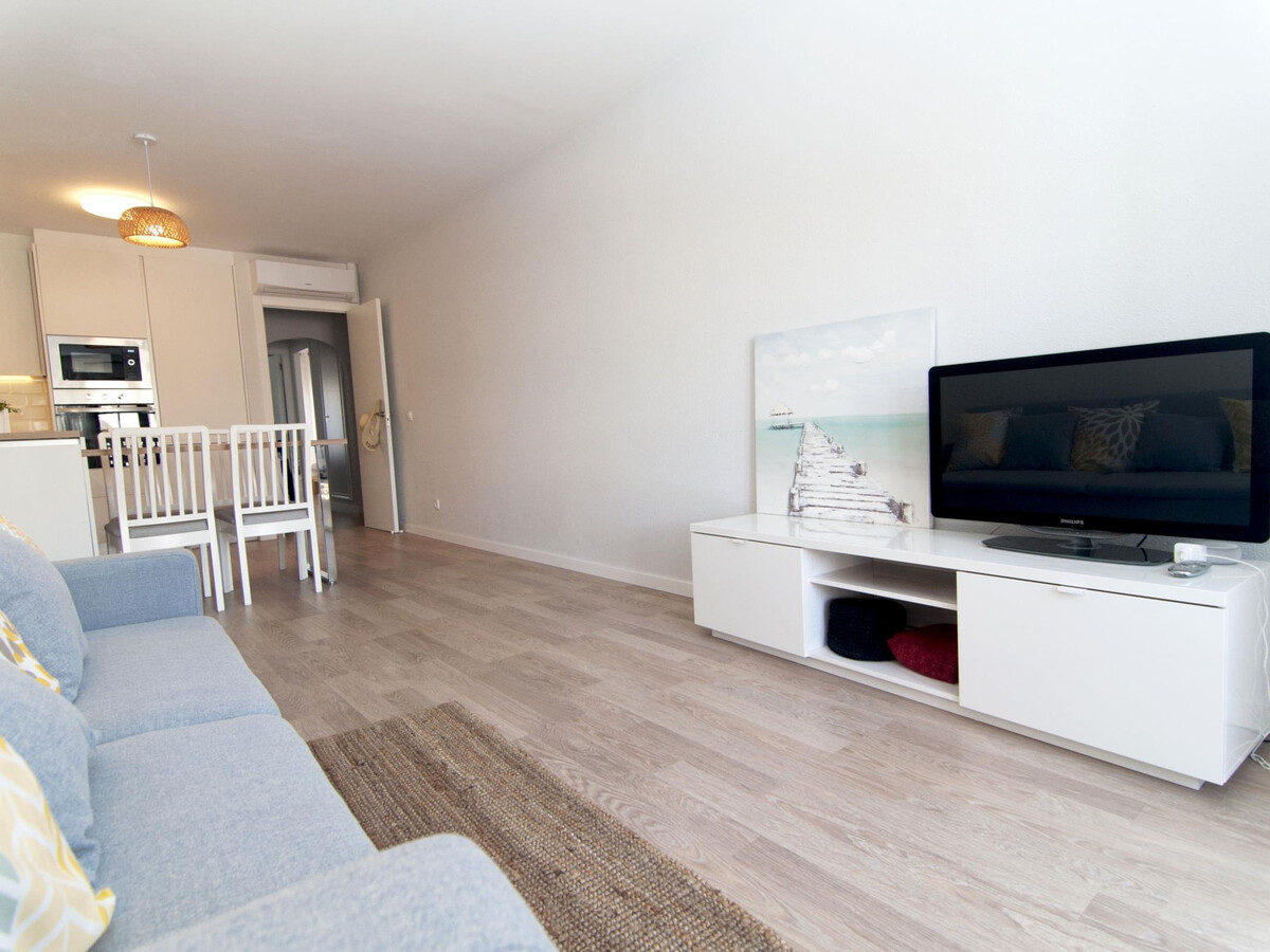 Appartement rénové avec terrasse vue mer au port - Photo 7