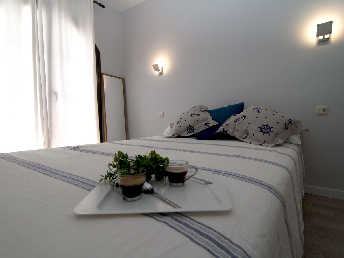 Appartement rénové avec terrasse vue mer au port - Photo 21