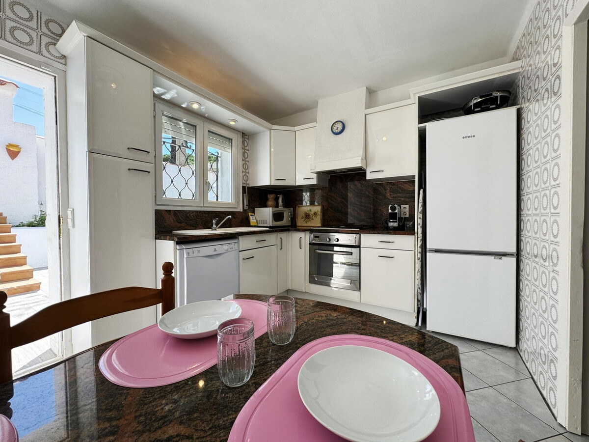 Villa Raquel à L'Escala : 2 chambres, piscine et barbecue - Photo 11