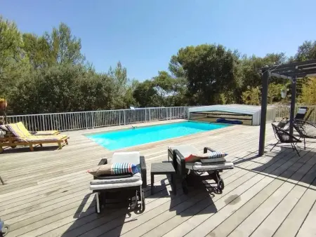 Location villa à Collias, Villa charmante avec piscine à Collias, 115 m²
