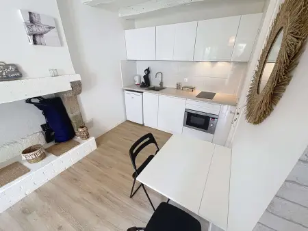 Charmant studio refait à neuf avec terrasse - animaux admis, Wi-Fi gratuit - Photo 5