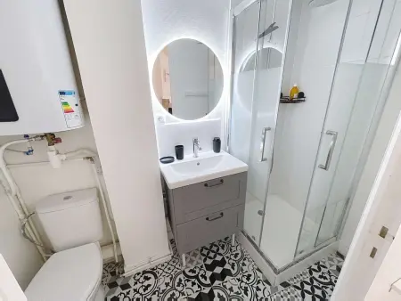 Charmant studio refait à neuf avec terrasse - animaux admis, Wi-Fi gratuit - Photo 9