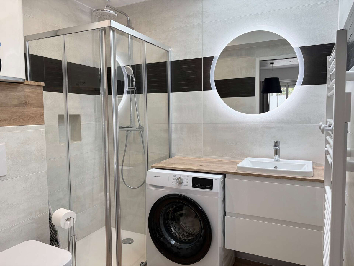 Maison duplex rénovée, accès direct plages Trégastel - Photo 3