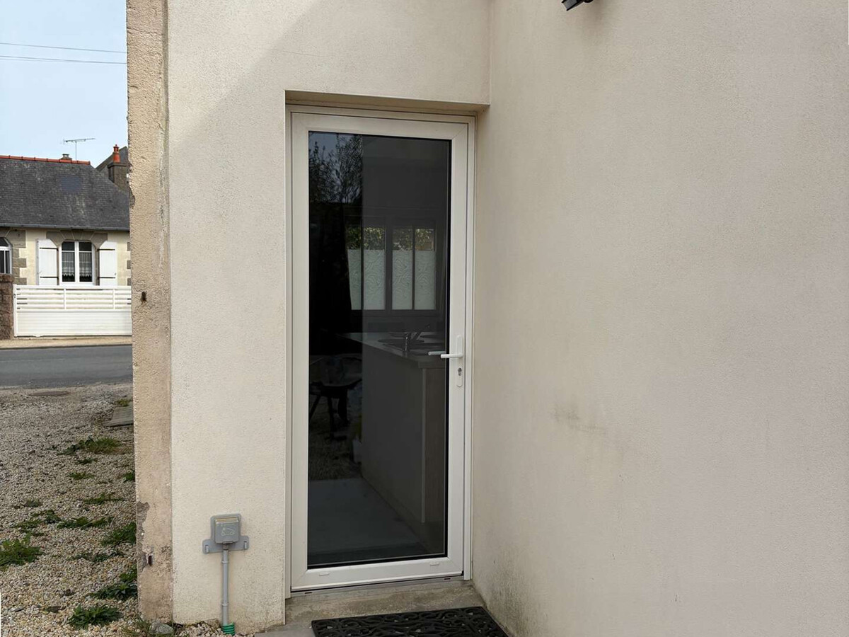 Maison duplex rénovée, accès direct plages Trégastel - Photo 11