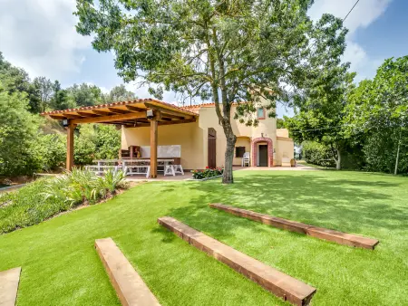 Villa à Palafolls avec piscine privée et jardin, idéale pour familles jusqu'à 18 pers. - Photo 2