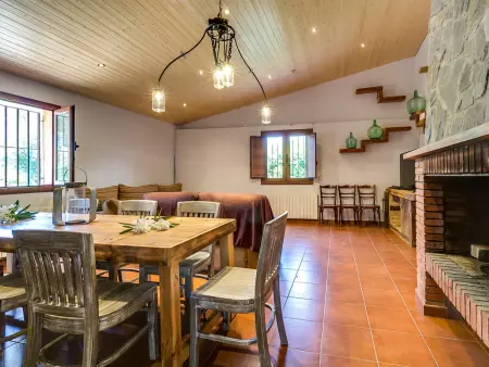 Villa à Palafolls avec piscine privée et jardin, idéale pour familles jusqu'à 18 pers. - Photo 5