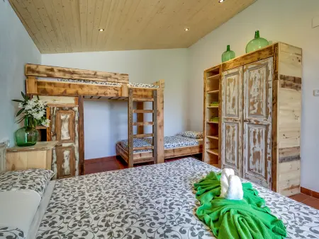 Villa à Palafolls avec piscine privée et jardin, idéale pour familles jusqu'à 18 pers. - Photo 26