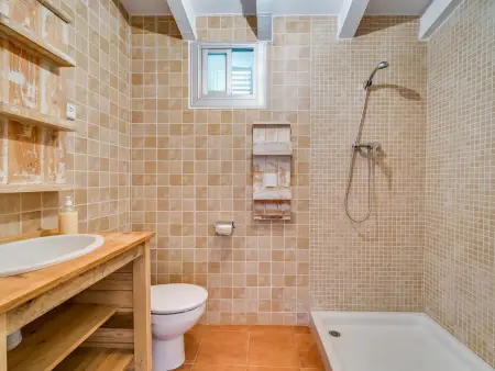 Villa à Palafolls avec piscine privée et jardin, idéale pour familles jusqu'à 18 pers. - Photo 32