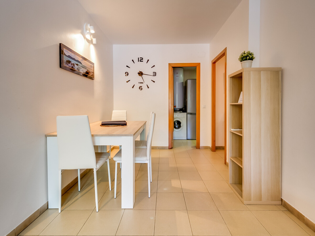 Appartement 2 ch, piscine et balcon à 5 min de la plage - Photo 7
