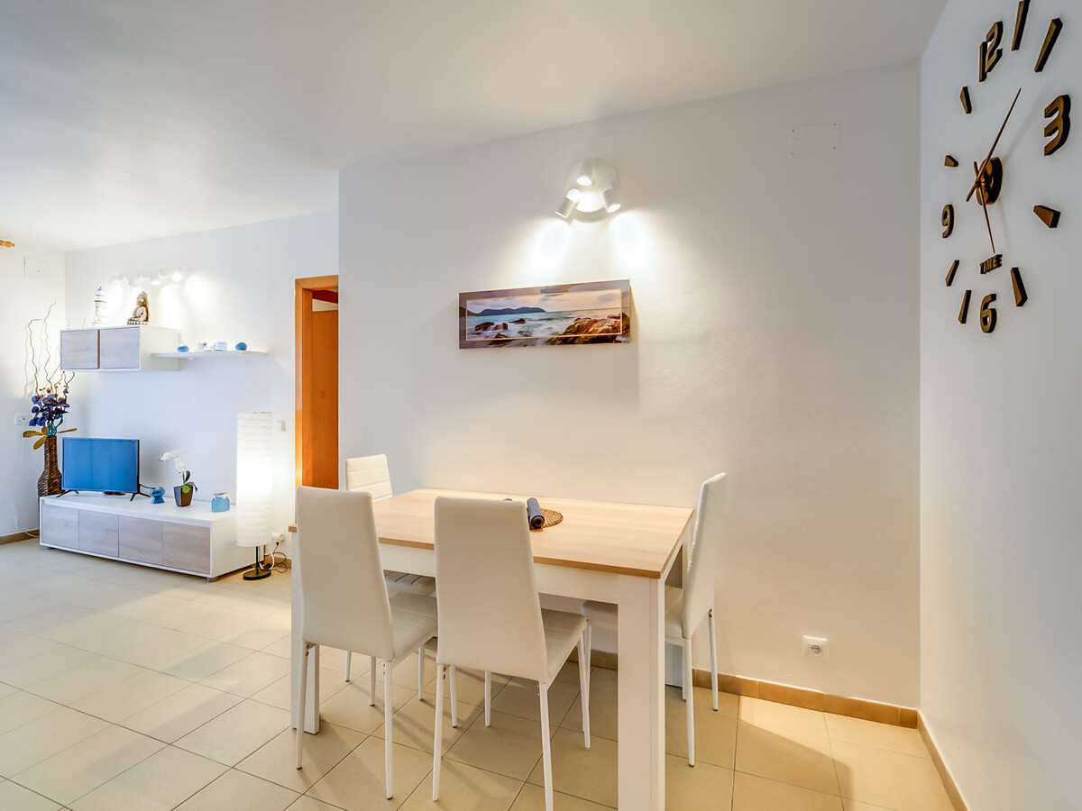 Appartement 2 ch, piscine et balcon à 5 min de la plage - Photo 8
