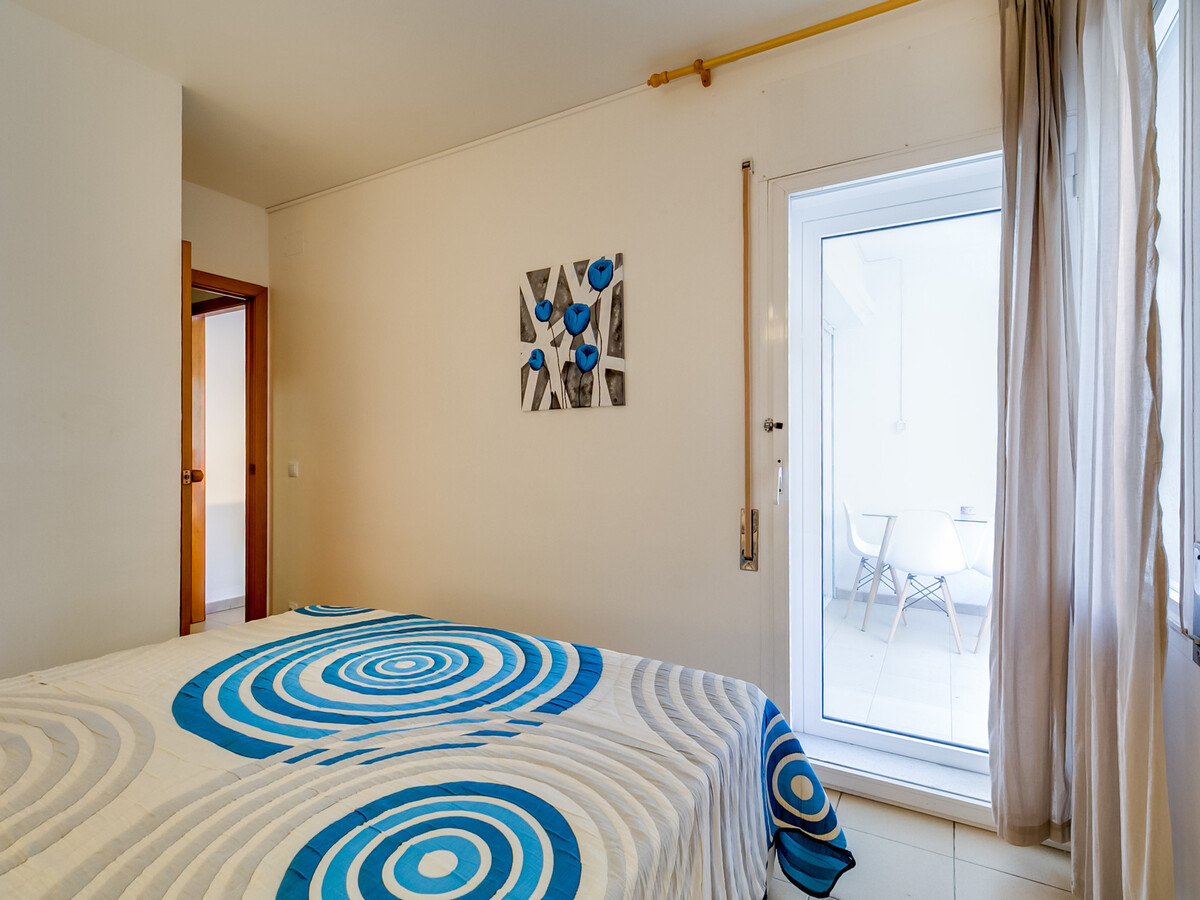 Appartement 2 ch, piscine et balcon à 5 min de la plage - Photo 14