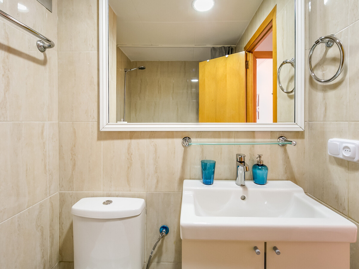 Appartement 2 ch, piscine et balcon à 5 min de la plage - Photo 19