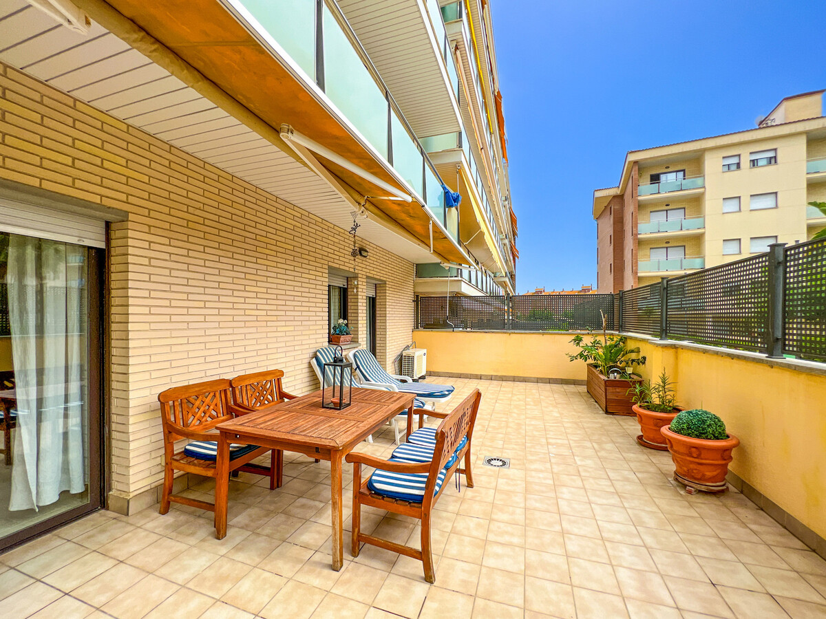 Appartement Fenals, piscine d'eau salée, terrasse privée - Photo 2