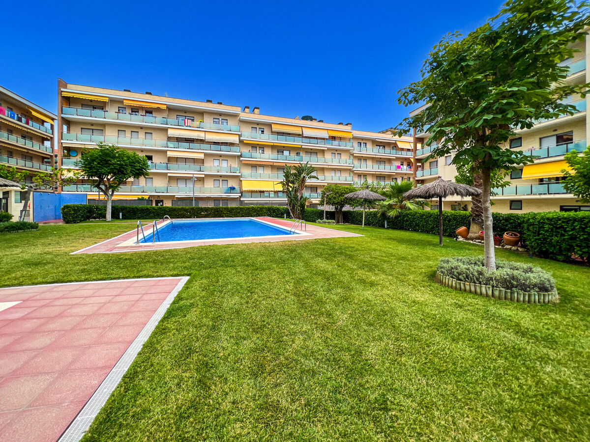 Appartement Fenals, piscine d'eau salée, terrasse privée - Photo 5