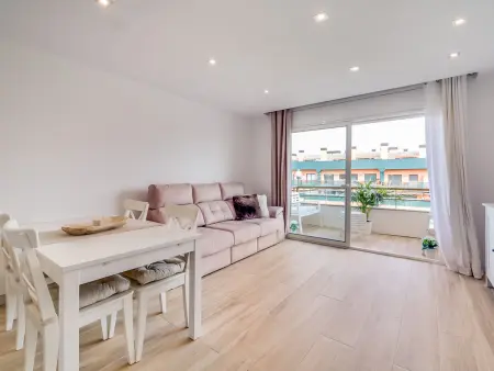 Location appartement à Palafolls, Charmant duplex familial au cœur de Palafolls avec piscine et Wi-Fi