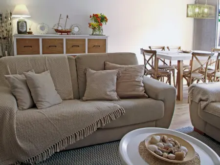 Villa familiale à Palafolls avec piscine commune, jardin, climatisation et proche plages – 8 pers - Photo 7