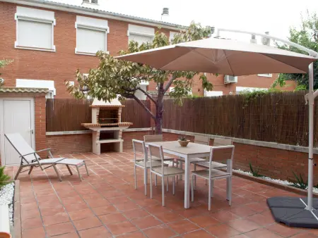 Villa familiale à Palafolls avec piscine commune, jardin, climatisation et proche plages – 8 pers - Photo 30