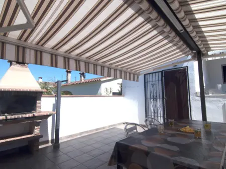 Maison avec piscine communautaire proche plage à L'Escala - Photo 5