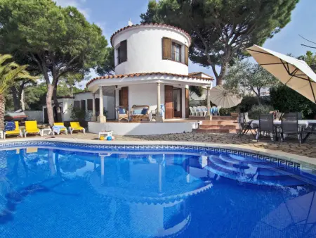 Location villa à L'Escala, Villa Divina avec grande piscine privée à LEscala