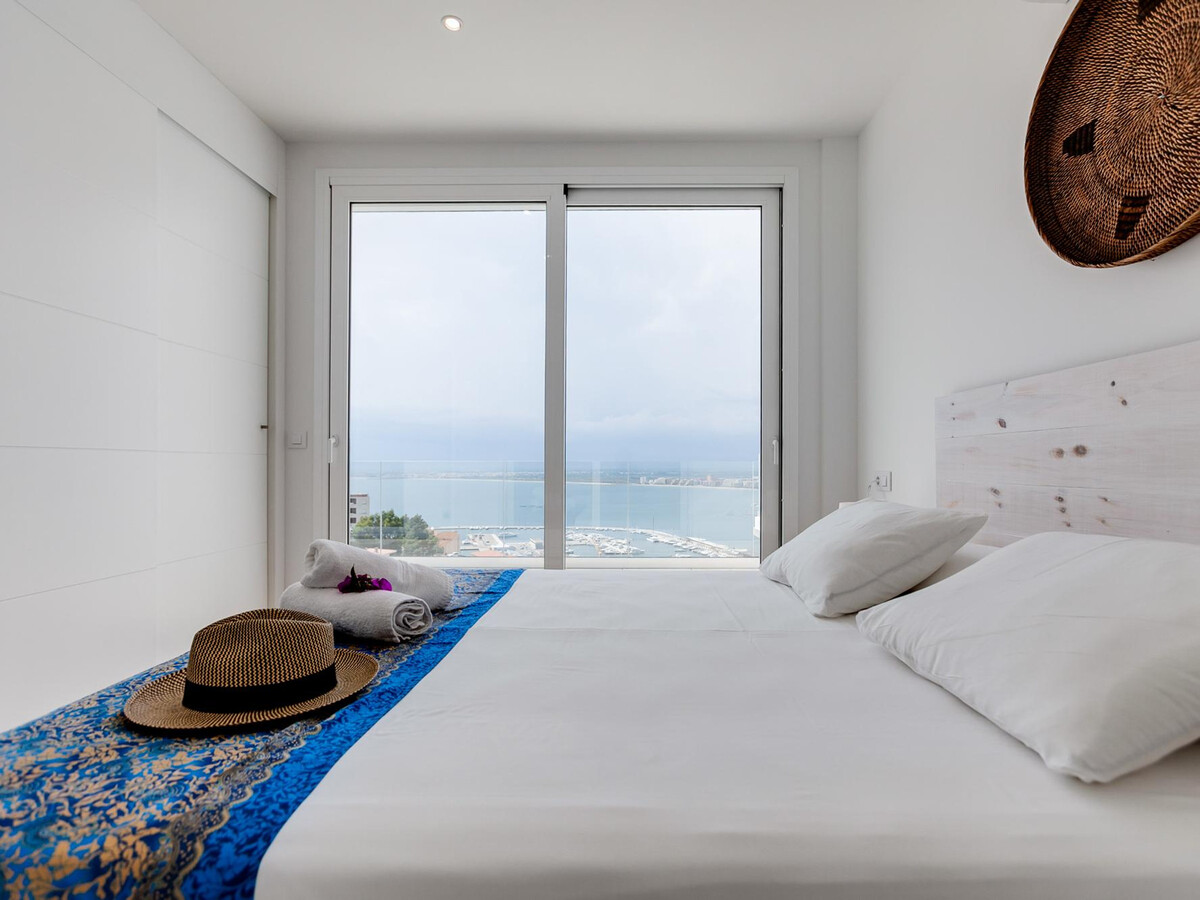 Maison 6 pers. à Roses, piscine infinie et vue mer - Photo 11