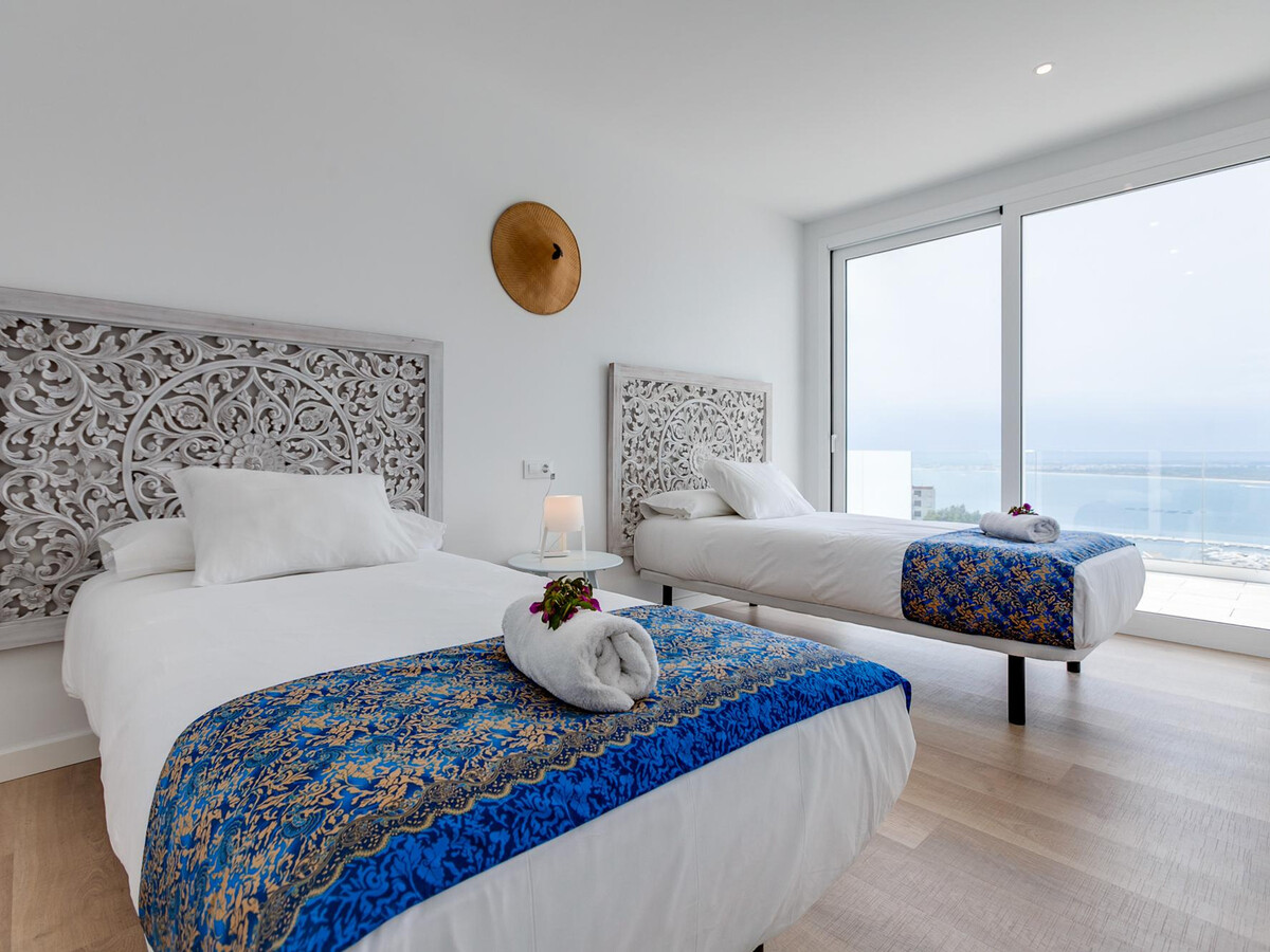 Maison 6 pers. à Roses, piscine infinie et vue mer - Photo 13