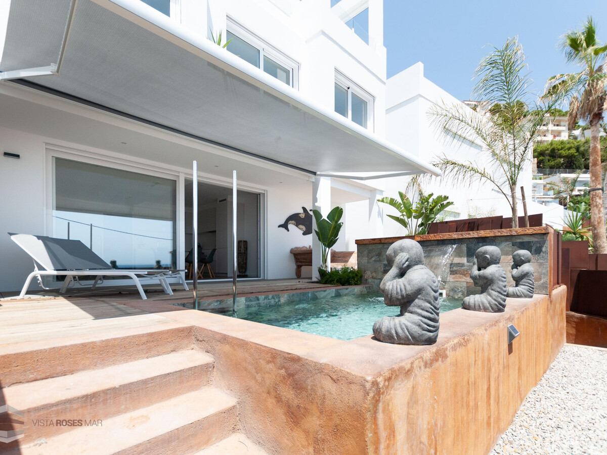 Maison mitoyenne Roses, piscine privée et vue mer - Photo 2