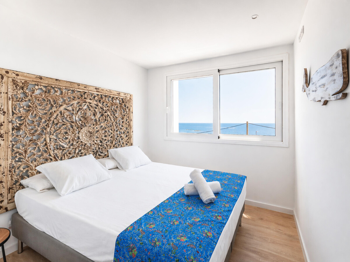 Maison mitoyenne Roses, piscine privée et vue mer - Photo 13