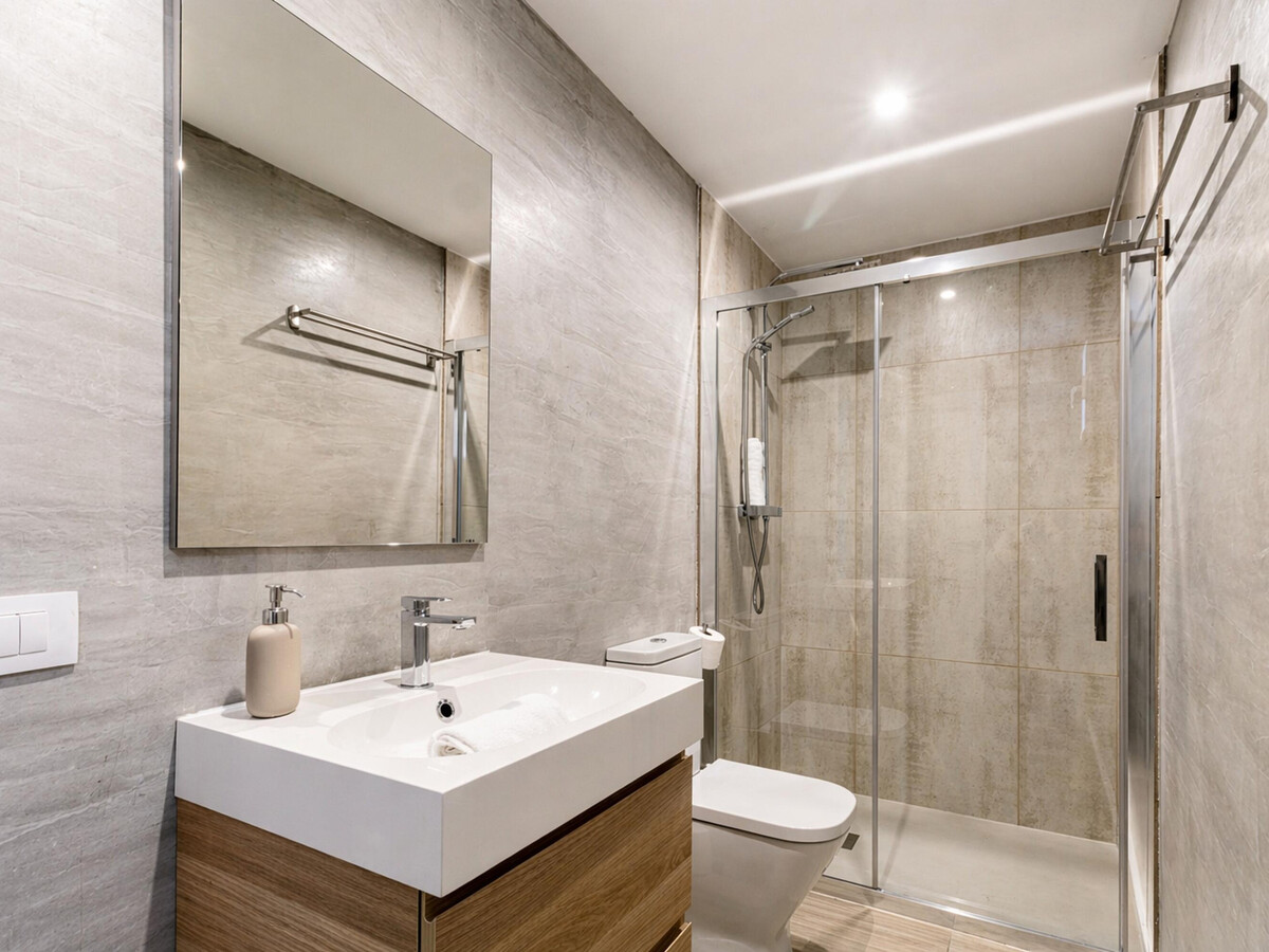 Maison mitoyenne Roses, piscine privée et vue mer - Photo 17