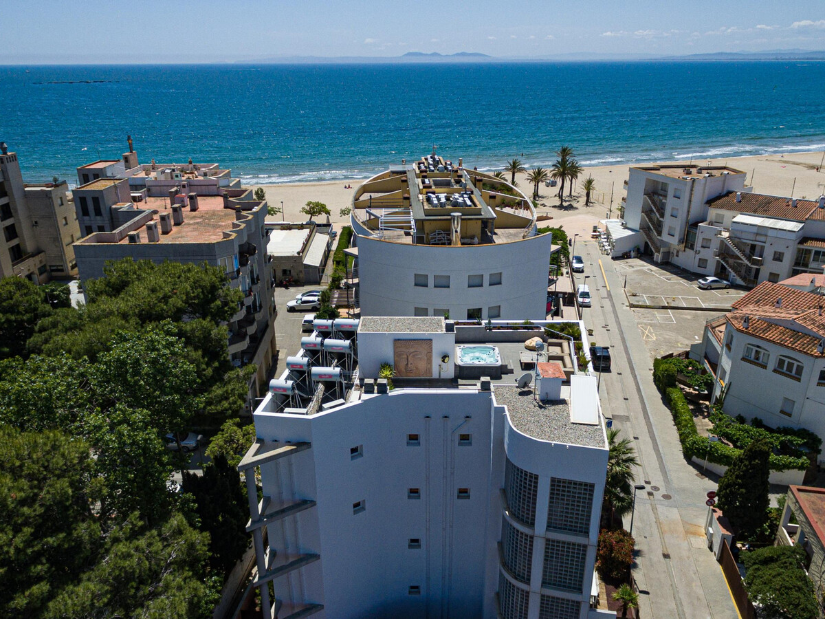 Appartement 8 pers. avec jacuzzi toit-terrasse, Roses plage - Photo 11