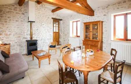 Maison 5 personnes à Salles sous Bois - Photo 2