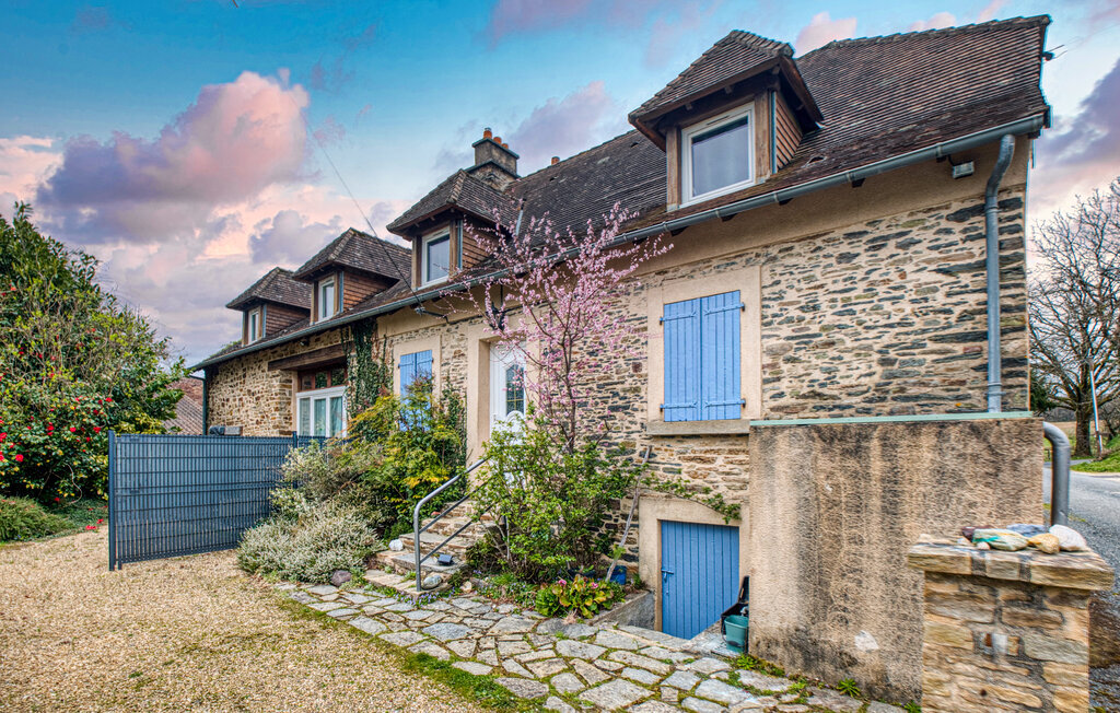 Maison de pierre 4 personnes avec jardin à Jumilhac-le-Grand - Photo 1