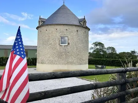 Location gite à Turqueville, Gîte insolite à Turqueville avec jardin et transats