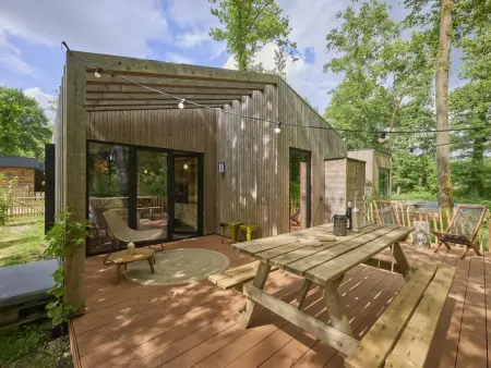 Cabin 22 : chalet en bois en lisière de forêt à Zutendaal : photo 9