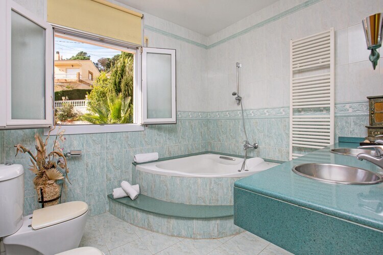 Villa Garbi Lloret de Mar - Piscine et vue mer - Photo 16