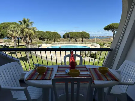 Studio 2 pers. Port Camargue, terrasse vue mer et piscine : photo 2