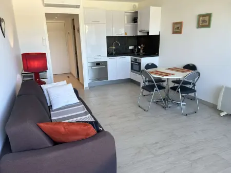 Studio 2 pers. Port Camargue, terrasse vue mer et piscine : photo 5