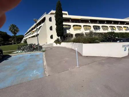 Studio 2 pers. Port Camargue, terrasse vue mer et piscine : photo 17