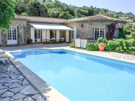 Location villa à Les Issambres, Villa calme aux Issambres jusquà 8 pers.